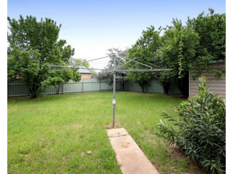 22 Hunter Street, Mount Austin NSW 2650