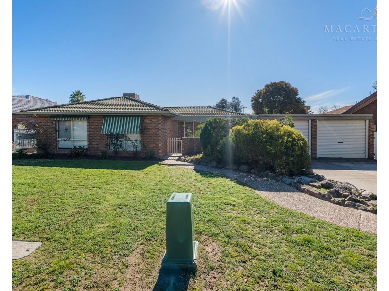 50 Balleroo Crescent, Glenfield Park NSW 2650