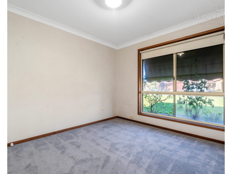 50 Balleroo Crescent, Glenfield Park NSW 2650