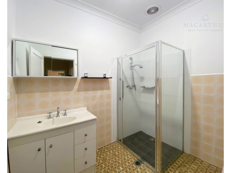 154 Fernleigh Road, Mount Austin NSW 2650