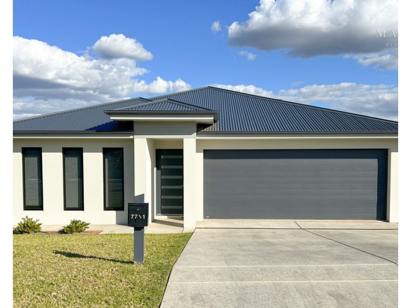 1/77 Coppabella Drive, Gobbagombalin NSW 2650