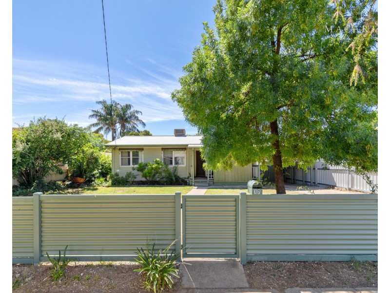 17 Tarakan Avenue, Ashmont NSW 2650