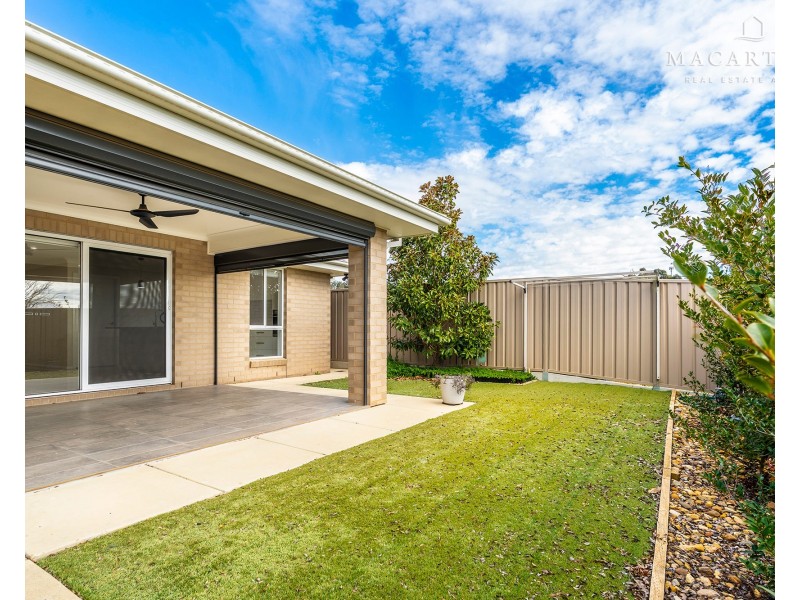1 Barrett Street, Lloyd NSW 2650