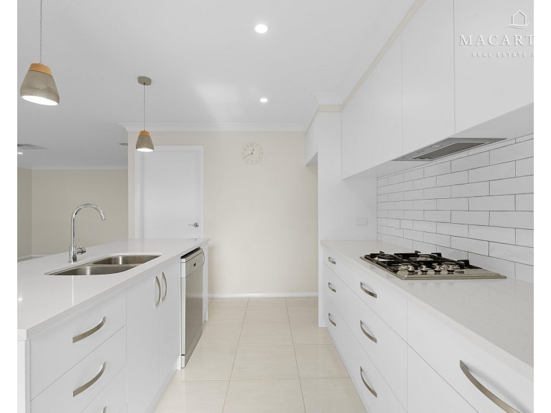 1 Barrett Street, Lloyd NSW 2650
