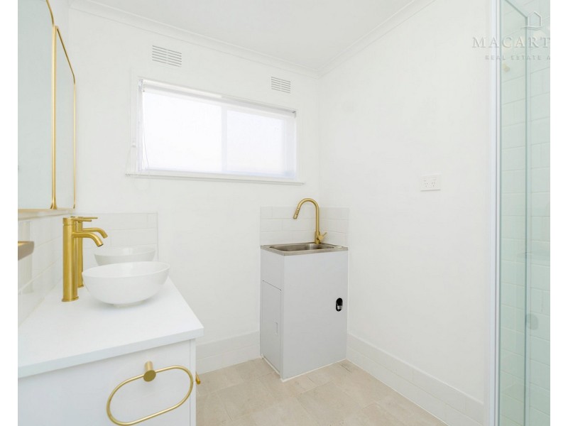 2/10 Higgins Avenue, Wagga Wagga NSW 2650