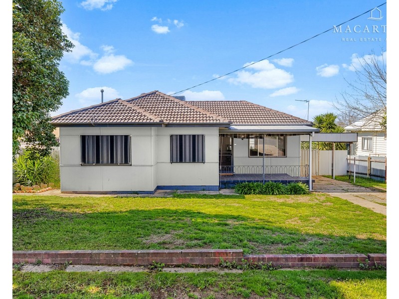 113 Meadow Street, Kooringal NSW 2650