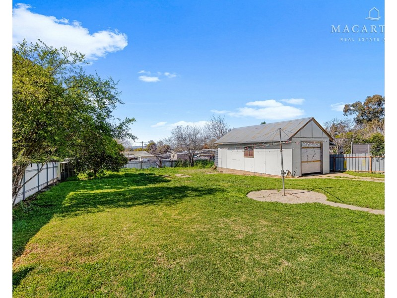 113 Meadow Street, Kooringal NSW 2650