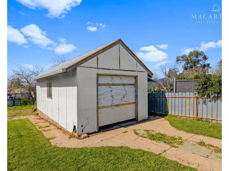 113 Meadow Street, Kooringal NSW 2650