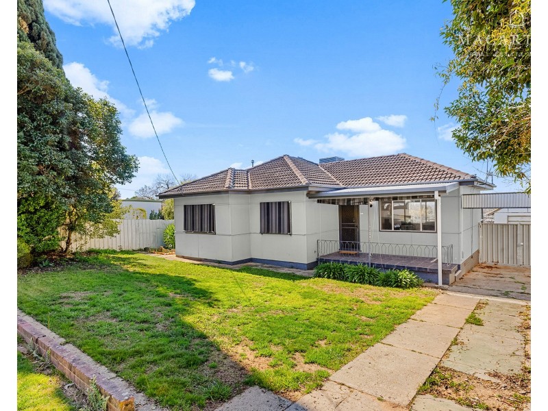 113 Meadow Street, Kooringal NSW 2650