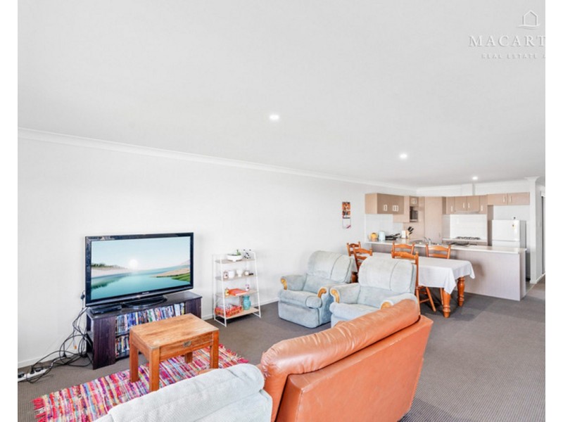 2/138 Bradman Drive, Boorooma NSW 2650