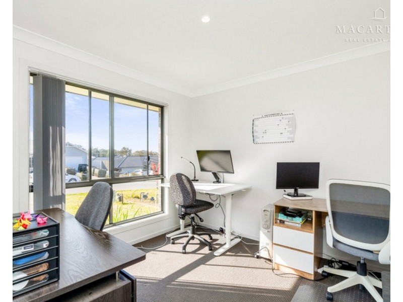 2/138 Bradman Drive, Boorooma NSW 2650