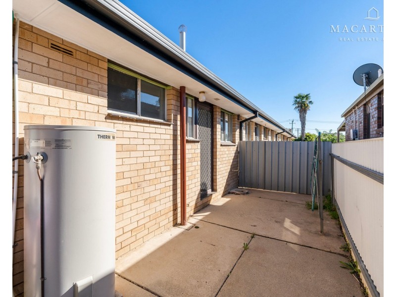 1/31-33 Lampe Avenue, Wagga Wagga NSW 2650
