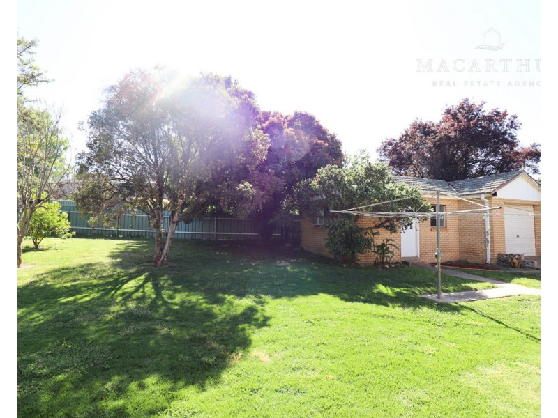 14 Waratah Street, Kooringal NSW 2650