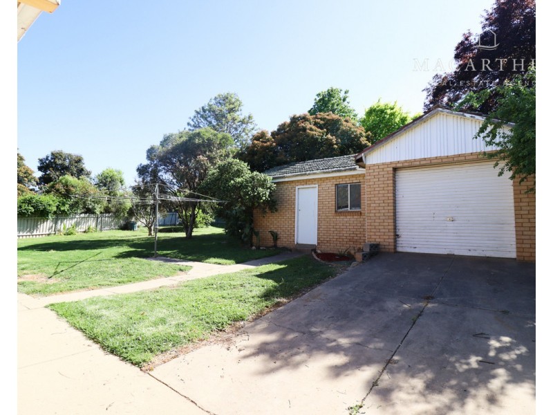 14 Waratah Street, Kooringal NSW 2650