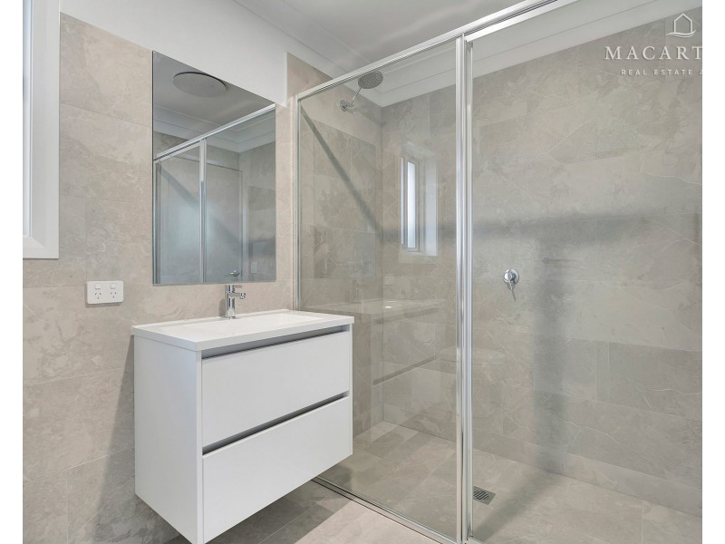 25 Blackwood Circuit, Forest Hill NSW 2651