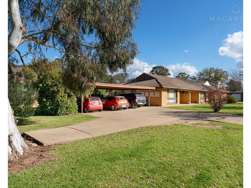 2/66 Inglis Street, Lake Albert NSW 2650