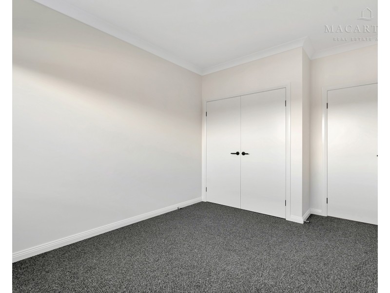 42 Blackwood Circuit, Forest Hill NSW 2651