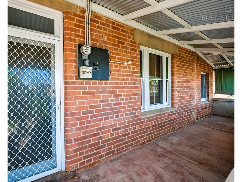 23 Gossett Street, Wagga Wagga NSW 2650