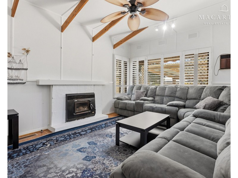 156 Macleay Street, Mount Austin NSW 2650