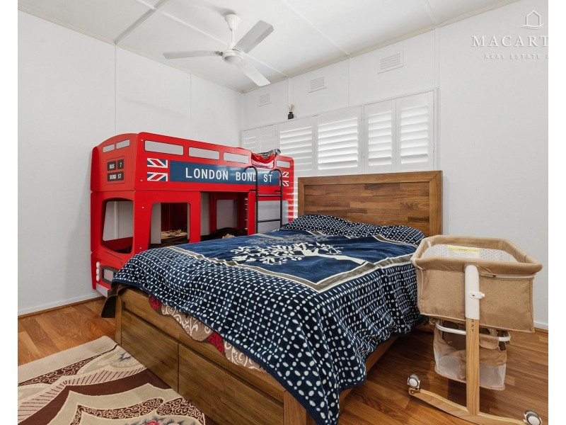 156 Macleay Street, Mount Austin NSW 2650
