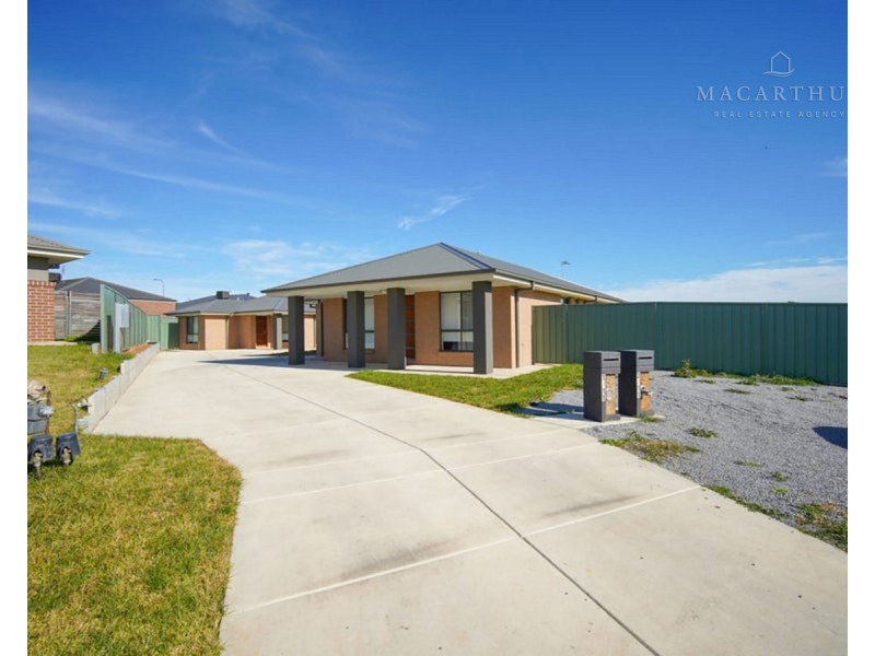 2/11 Gimlet Place, Forest Hill NSW 2651