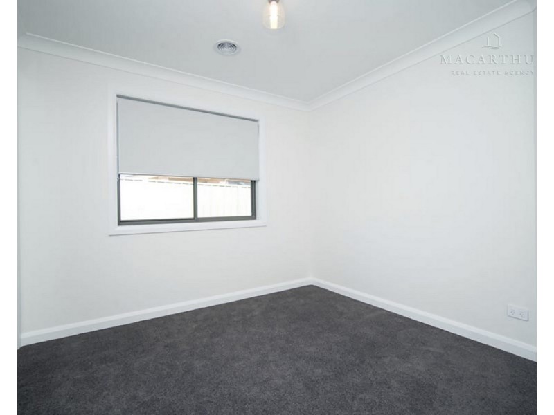 2/11 Gimlet Place, Forest Hill NSW 2651