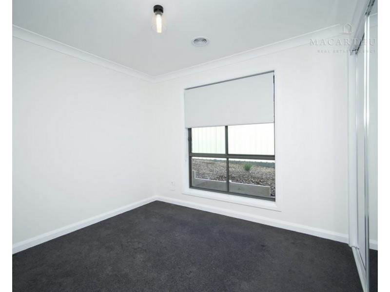 2/11 Gimlet Place, Forest Hill NSW 2651