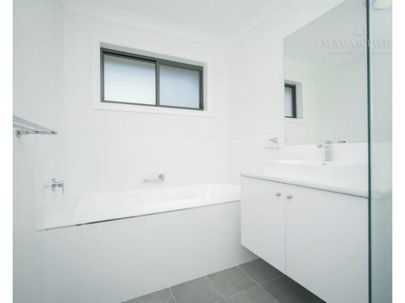 2/11 Gimlet Place, Forest Hill NSW 2651