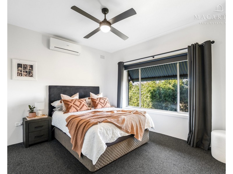 11 Bellevue Parade, Kooringal NSW 2650