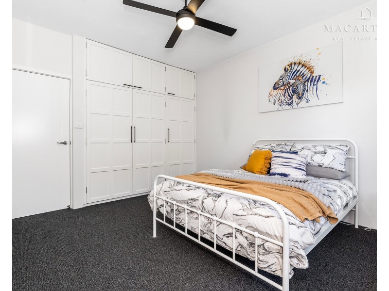 11 Bellevue Parade, Kooringal NSW 2650