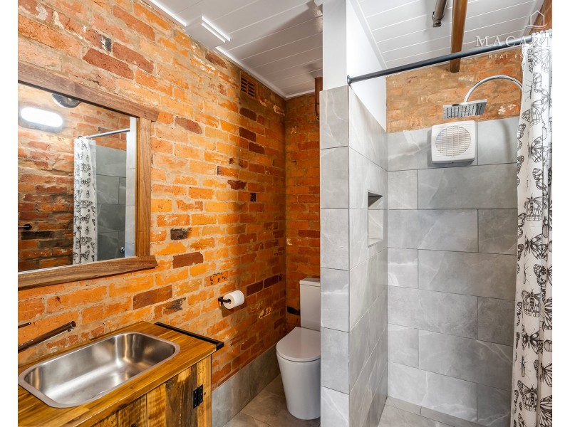11 Bellevue Parade, Kooringal NSW 2650