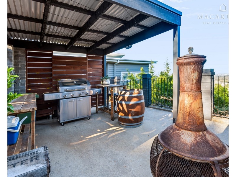 11 Bellevue Parade, Kooringal NSW 2650