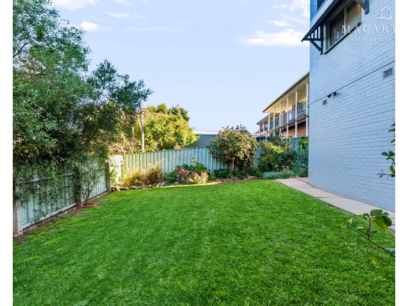 11 Bellevue Parade, Kooringal NSW 2650