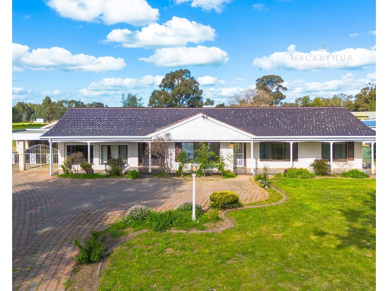 139 Main Street, Lake Albert NSW 2650