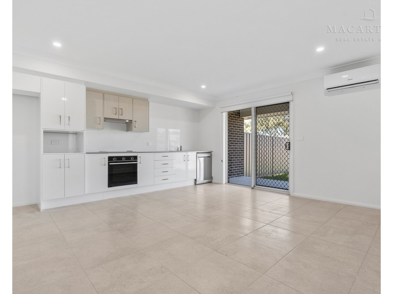 2/35 Gibson Street, Boorooma NSW 2650