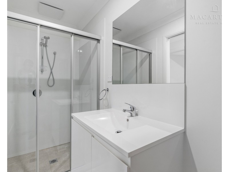2/35 Gibson Street, Boorooma NSW 2650