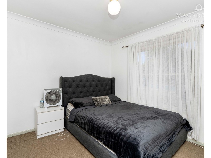1/4 Nunkeri Street, Glenfield Park NSW 2650