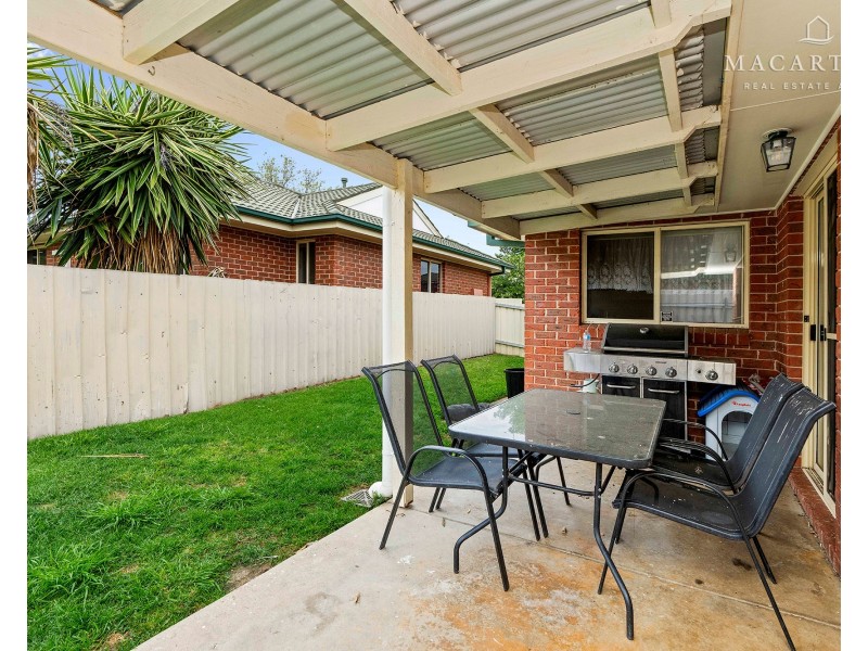1/4 Nunkeri Street, Glenfield Park NSW 2650