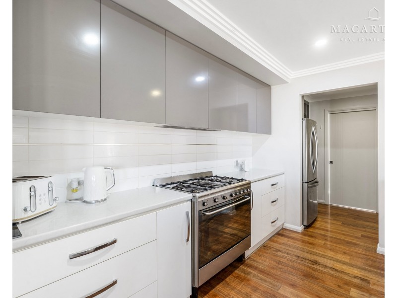 26 Barton Avenue, Lloyd NSW 2650