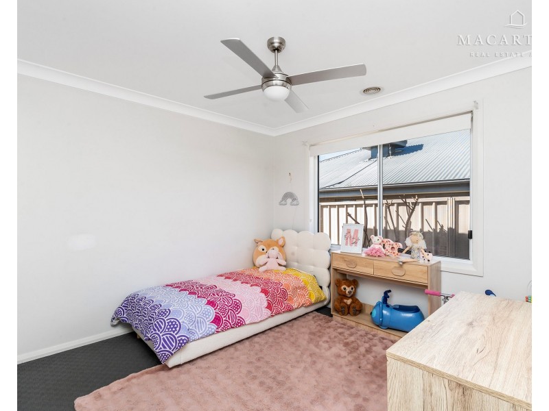 26 Barton Avenue, Lloyd NSW 2650