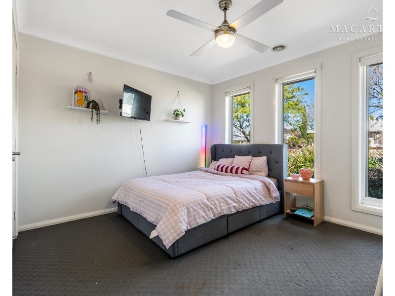 26 Barton Avenue, Lloyd NSW 2650