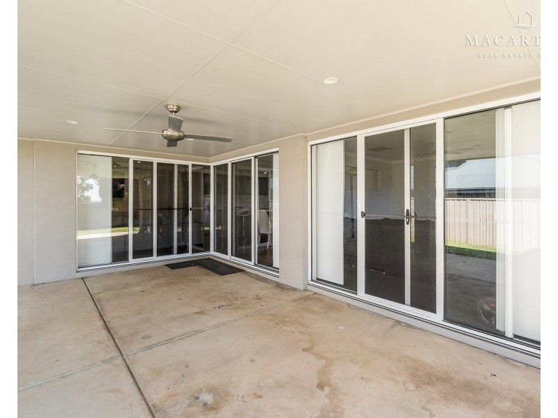 26 Barton Avenue, Lloyd NSW 2650