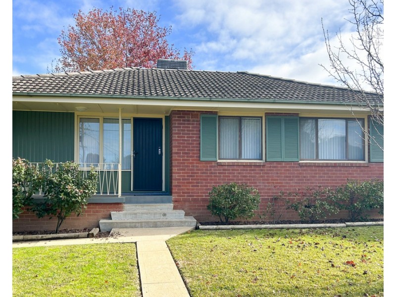 22 Barinya Street, Kooringal NSW 2650