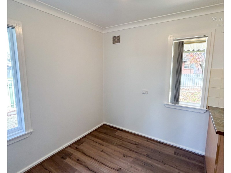 22 Barinya Street, Kooringal NSW 2650