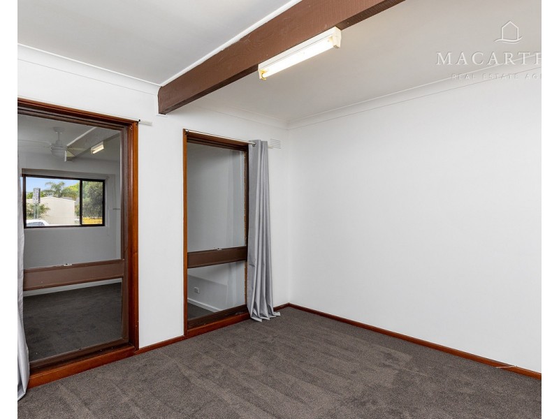 2/12 Marloo Crescent, Kooringal NSW 2650