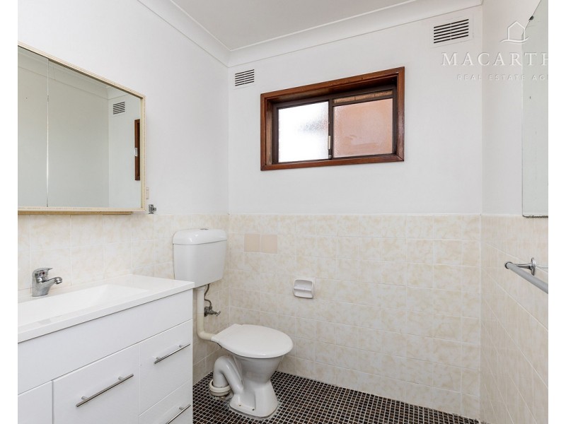 2/12 Marloo Crescent, Kooringal NSW 2650