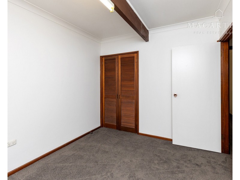 2/12 Marloo Crescent, Kooringal NSW 2650