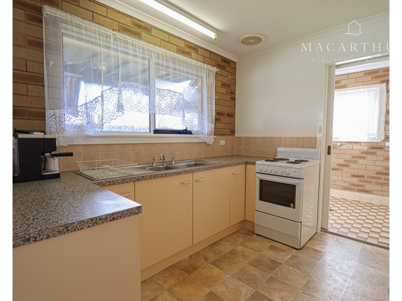 3/47 Karoom Drive, Glenfield Park NSW 2650