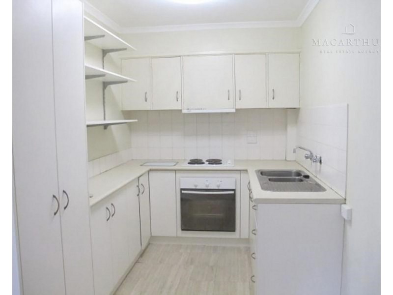 2/179 Lake Albert Road, Kooringal NSW 2650