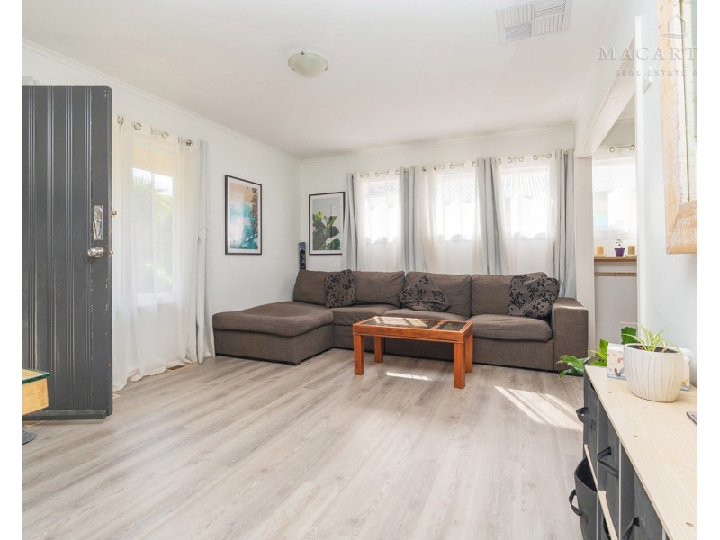 34 Gilmore Avenue, Mount Austin NSW 2650